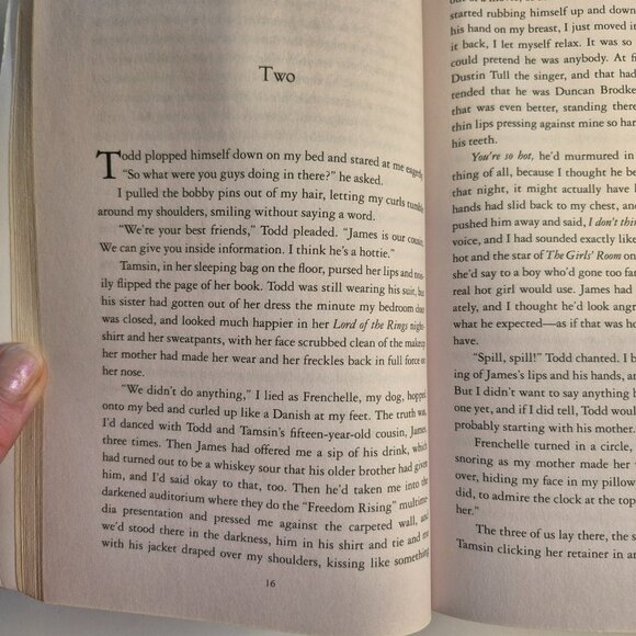 2 x Jennifer Weiner Books Good in Bed and Certain Girls - Picture 7 of 8